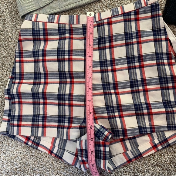 3/$30 bundle Zara, West seal, and Charlotte russe shorts bundle - Picture 3 of 7